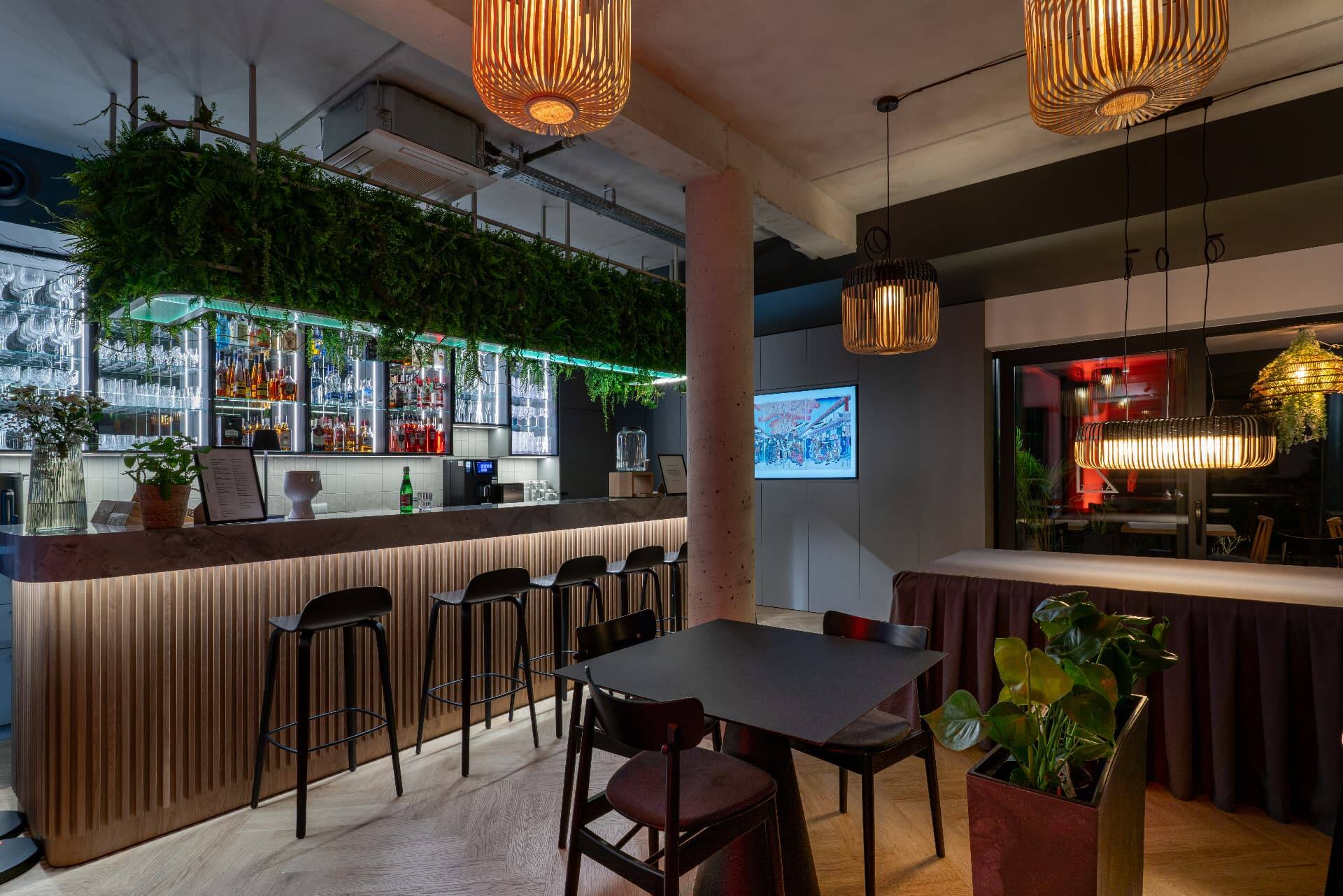 Bar Rosa Style wieczorem